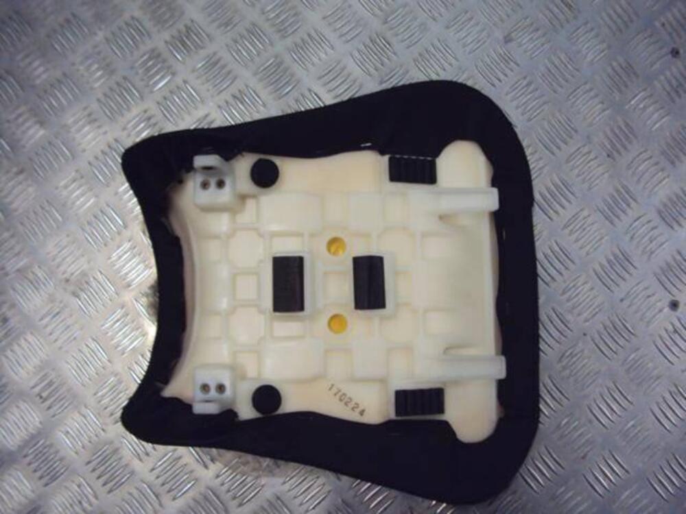 SELLA PILOTA PER SUZUKI GSXR 2004-2005 (2)