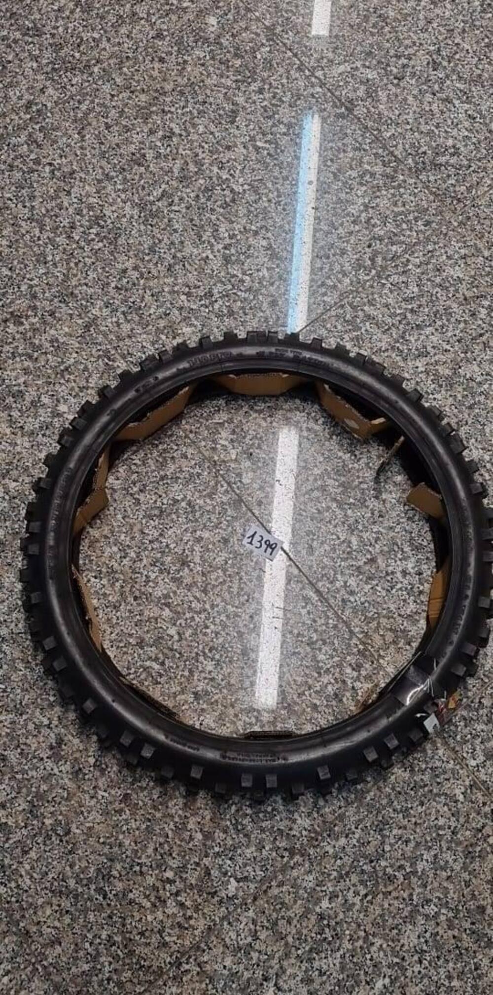 PNEUMATICO 80/100-21 VRM140 PRO 51M Vee Rubber