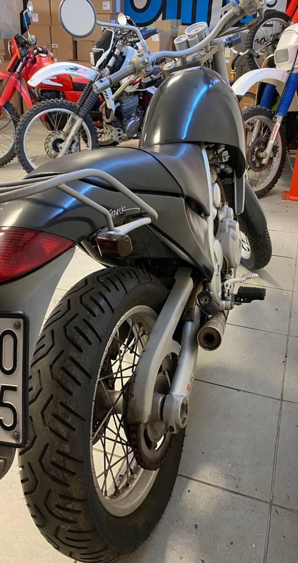 Aprilia Motò 6.5 650 (3)