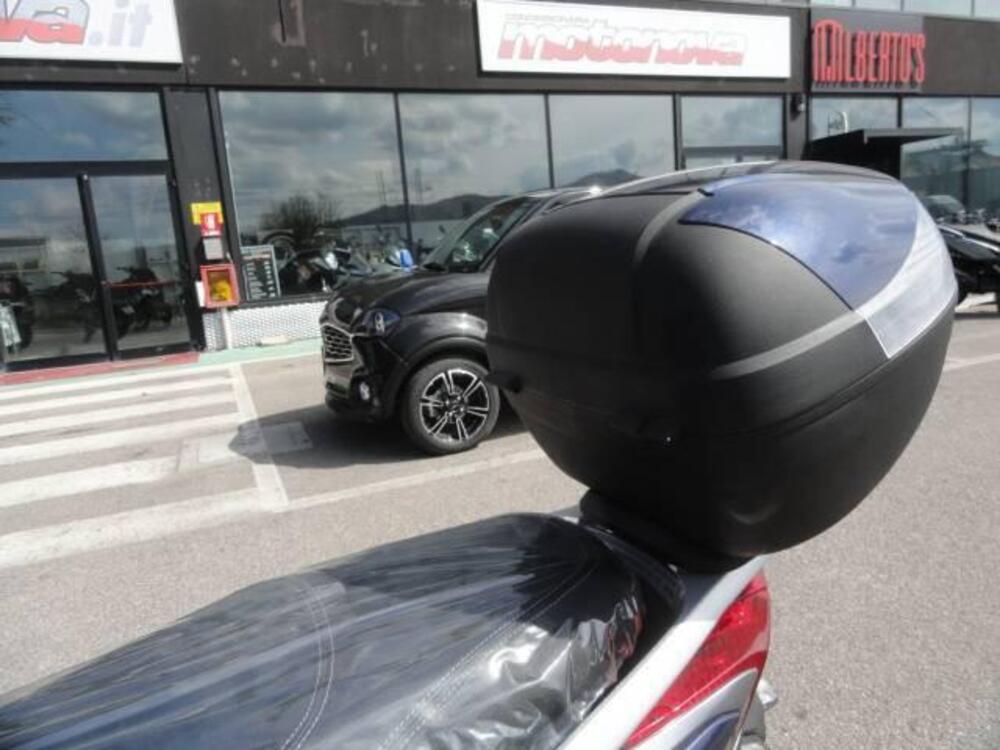 Kymco People 125i One (2016 - 20) (10)