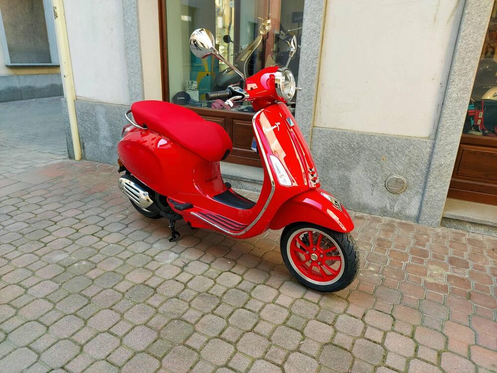 Vespa Primavera 125 RED (2021 - 24) (2)