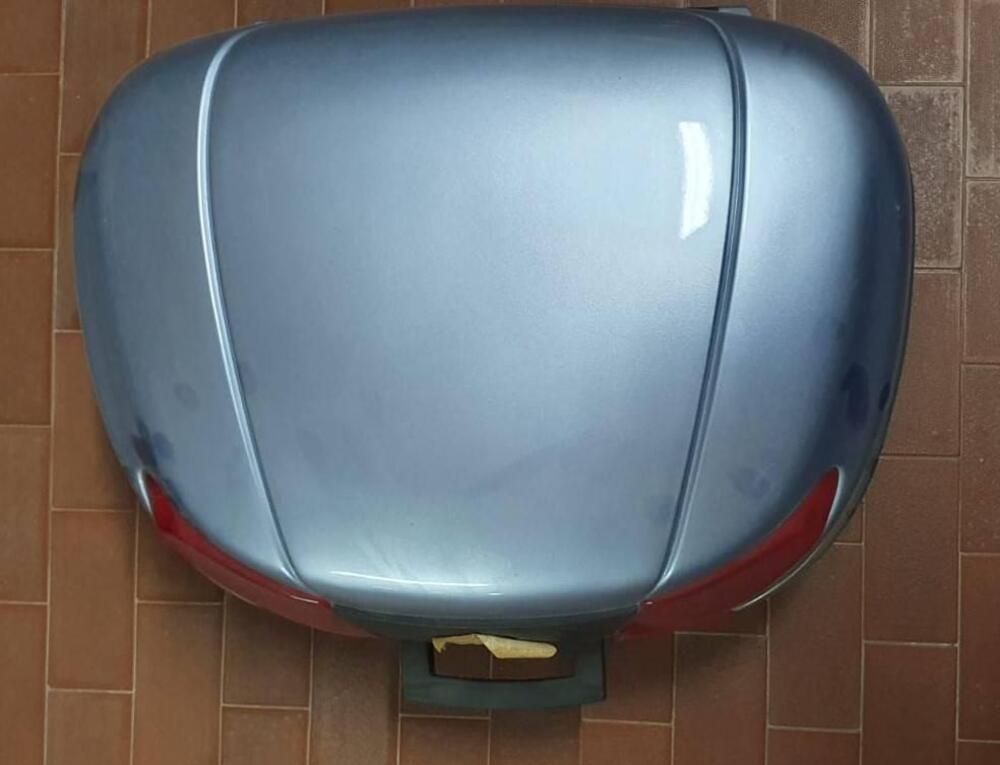 SUPEROFFERTA!!BAULETTO 48 LT YAMAHA PER YP MAJESTY (2)