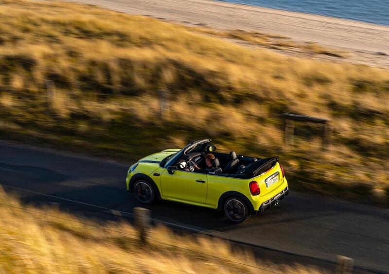 MINI Mini Cabrio (2015-->>) (7)