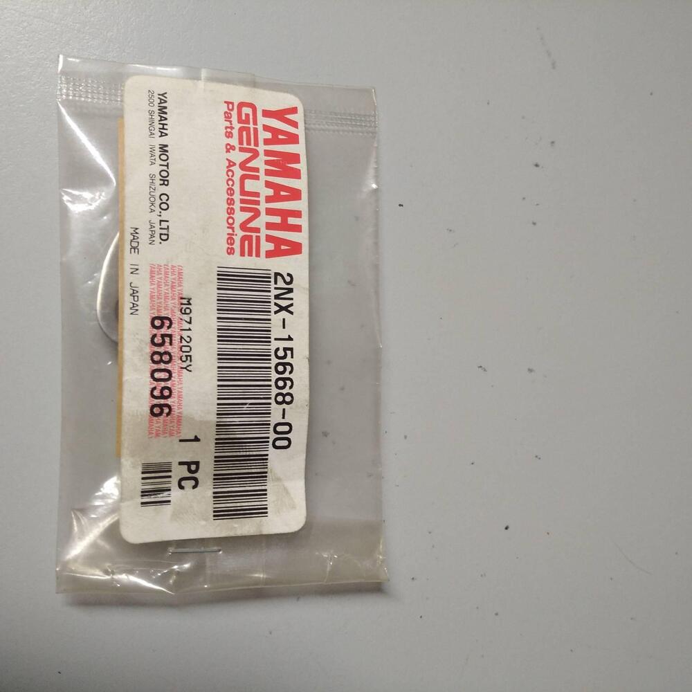 PIASTRINA FERMA PEDALE AVVIAMENTO XT550/43F/34L/2K Yamaha (2)