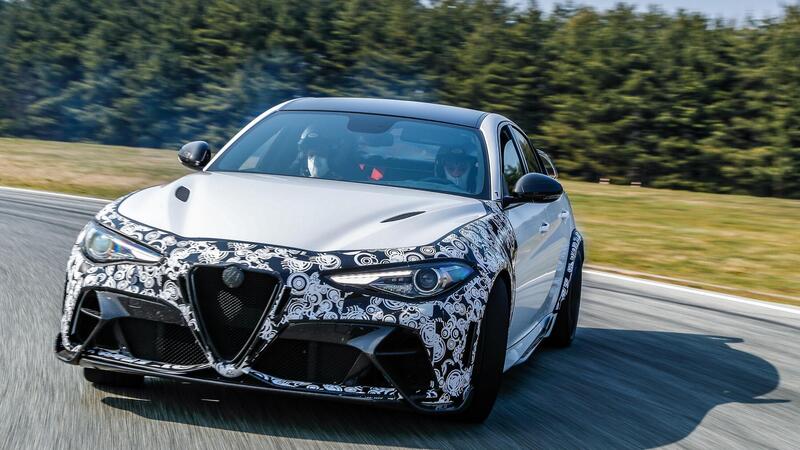 Giulia GTA e GTAm, quando il diavolo veste Alfa Romeo. Da 175.000 euro [Video]