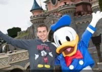 I piloti della MotoGP in gita a Disneyland Paris