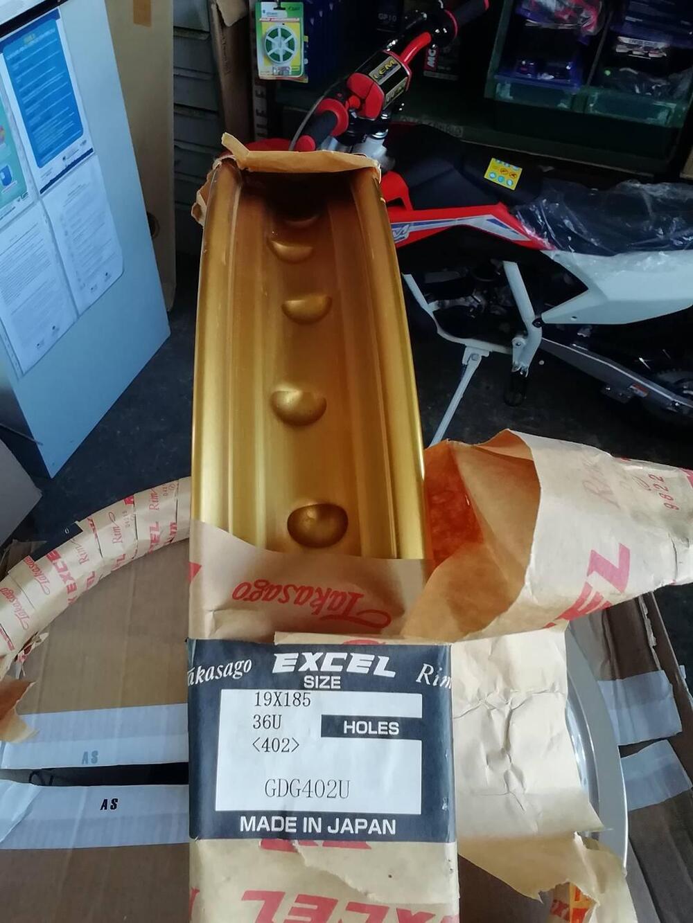 EXCEL TAKASAGO canali Cerchi da forare (3)