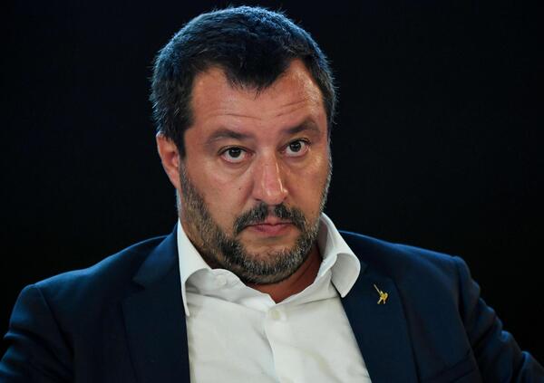Salvini su Iveco cinese: &ldquo;Governo lo impedisca&rdquo;. Ma Twitter insorge: &ldquo;Sei tu al Governo&rdquo; 