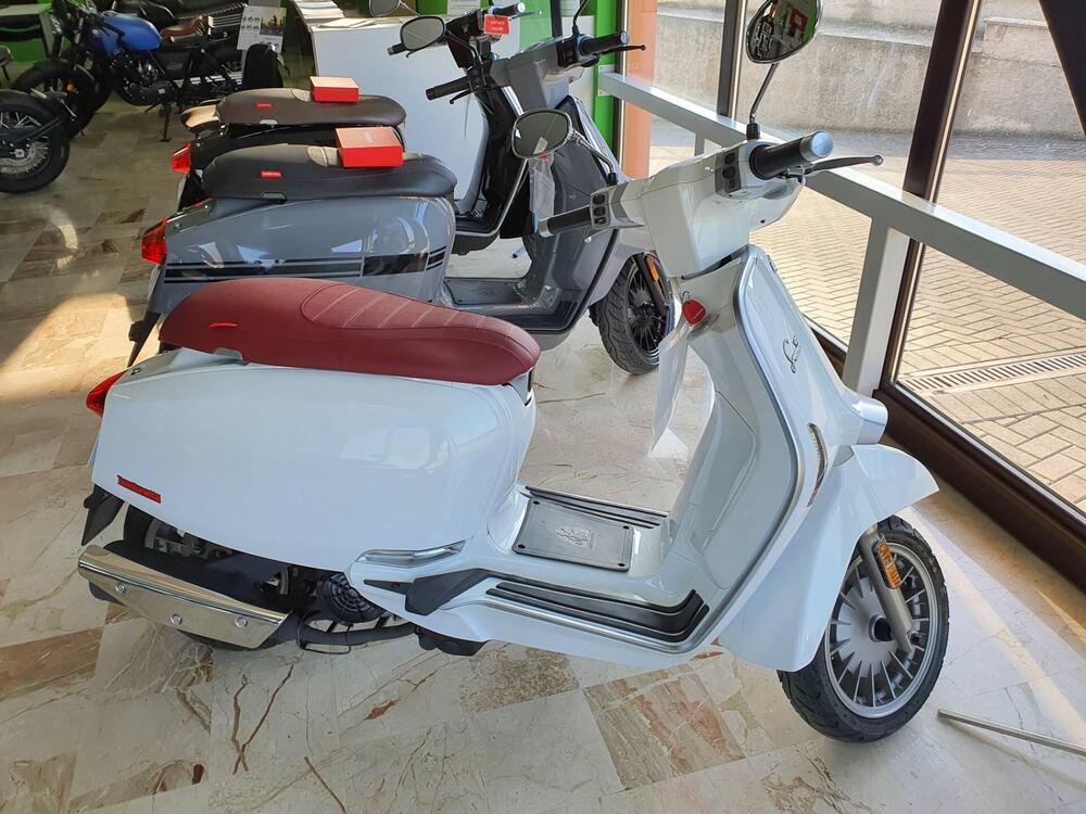 Lambretta V125 Special (2018 - 20) (2)