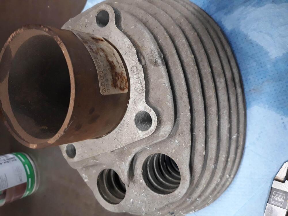 testa cilindro stornello 4 e 5 marce Moto Guzzi (2)