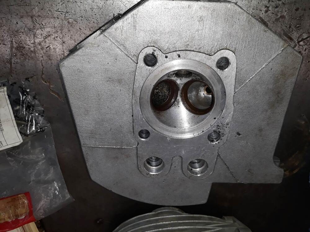 testa cilindro stornello 4 e 5 marce Moto Guzzi (3)