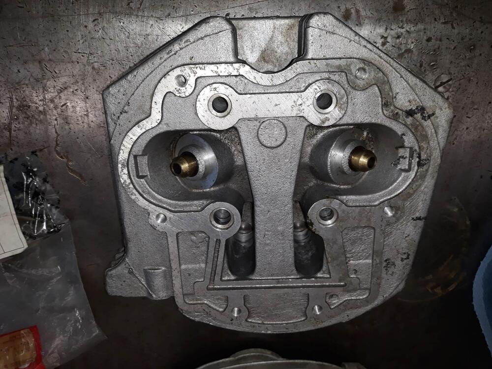 testa cilindro stornello 4 e 5 marce Moto Guzzi (4)