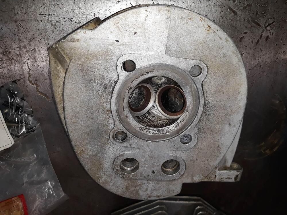 testa cilindro stornello 4 e 5 marce Moto Guzzi (5)