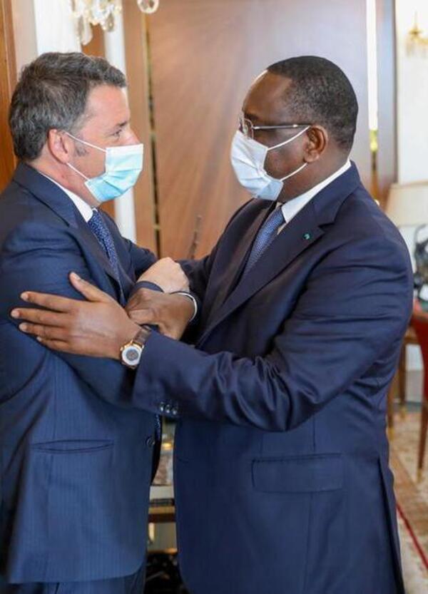 Dal Bahrain al Senegal, la versione &quot;Around the World&quot; di Matteo Renzi non sembra finire 