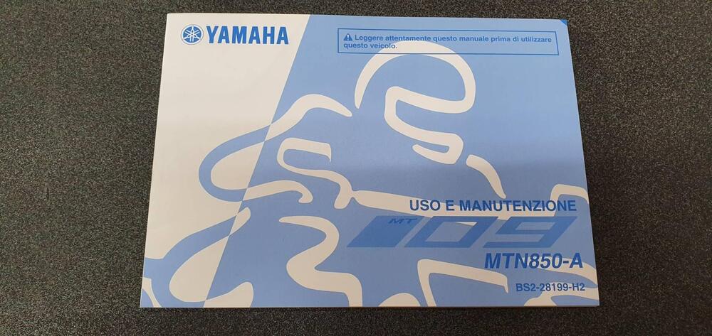 USO E MANUTENZIONE MANUALE YAMAHA PER MT 09 BS2-28