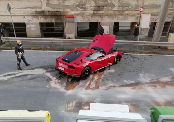 La Ferrari distrutta di Marchetti? &quot;&Egrave; scoppiata una gomma&quot;, parola di chi la guidava