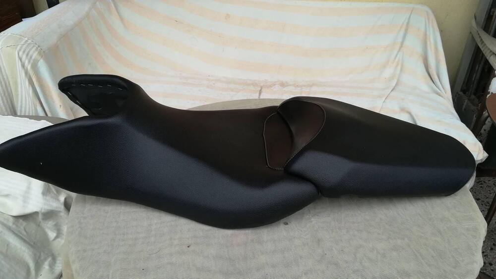 Sella Aprilia Mana 850 (4)