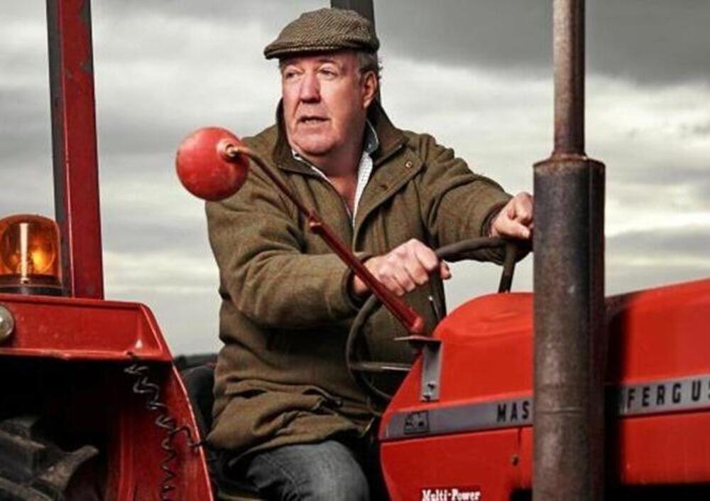 Jeremy Clarkson: &quot;Rimettete in catene gli inglesi e costringeteli a pulire le strade&quot; 