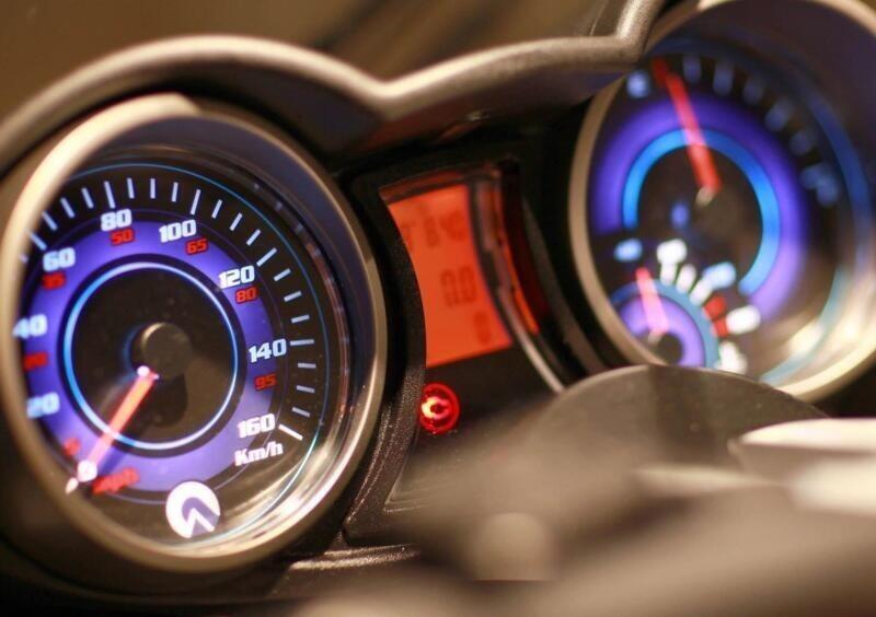 Adiva AD 3 AD 3 300 (2020) (5)