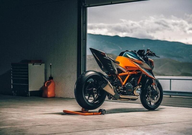 KTM 1290 Super Duke R 1290 Super Duke RR (2021) (12)