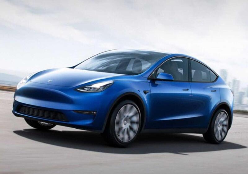 Tesla Model Y (2021-->>) (24)