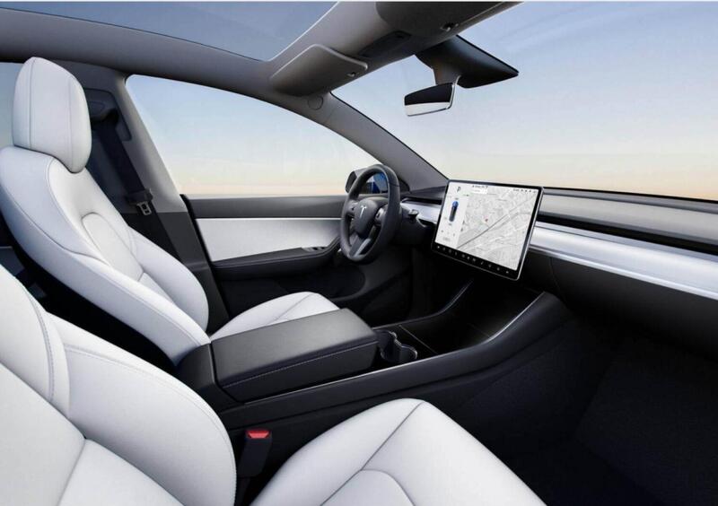 Tesla Model Y (2021-->>) (29)