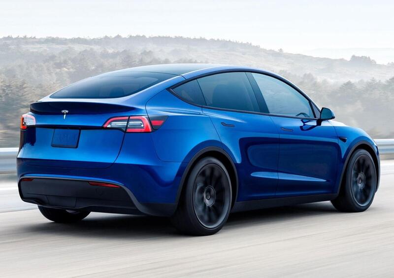 Tesla Model Y (2021-->>) (23)