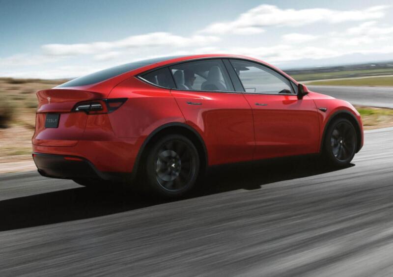 Tesla Model Y (2021-->>) (26)