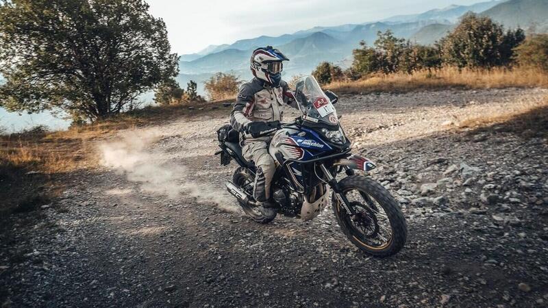 Renato Zocchi in gara con la Honda CB 500X