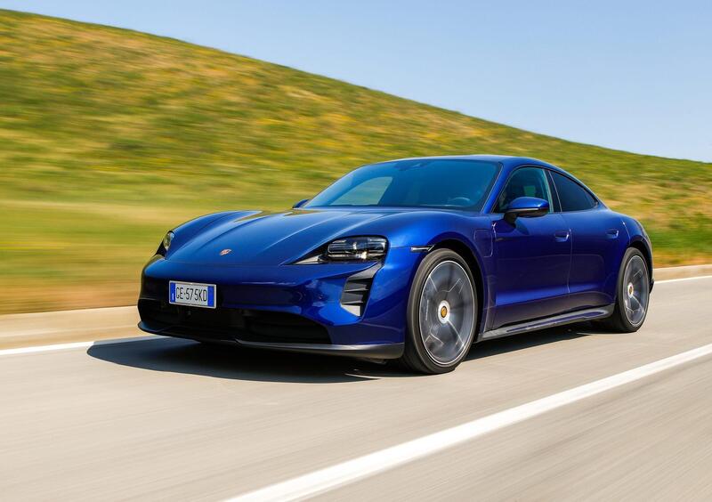 Prova Porsche Taycan &quot;base&quot;: 486 km a carica, trazione posteriore e guidabilit&agrave; al top a 86K &euro;
