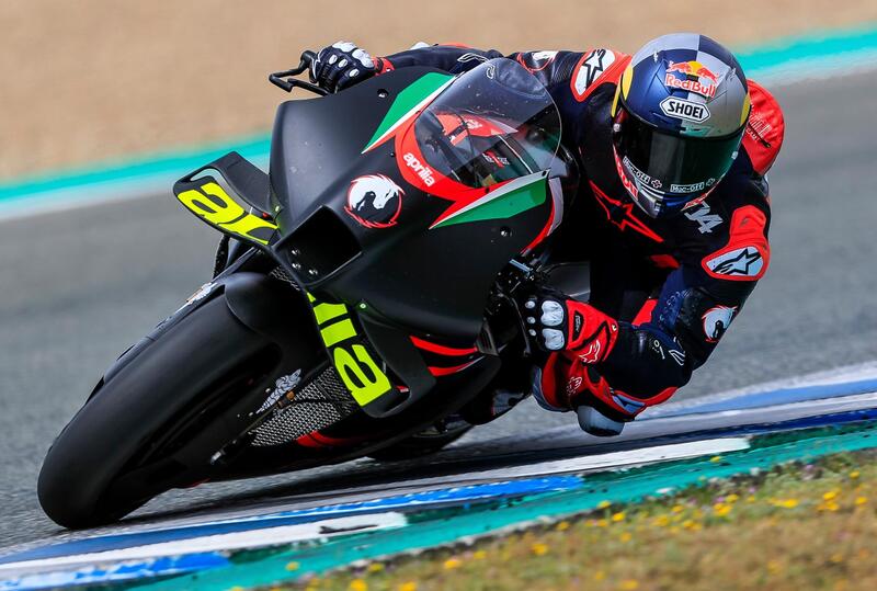 MotoGP. Andrea Dovizioso prova l&#039;Aprilia RS-GP a Jerez: eccolo in azione [GALLERY] 