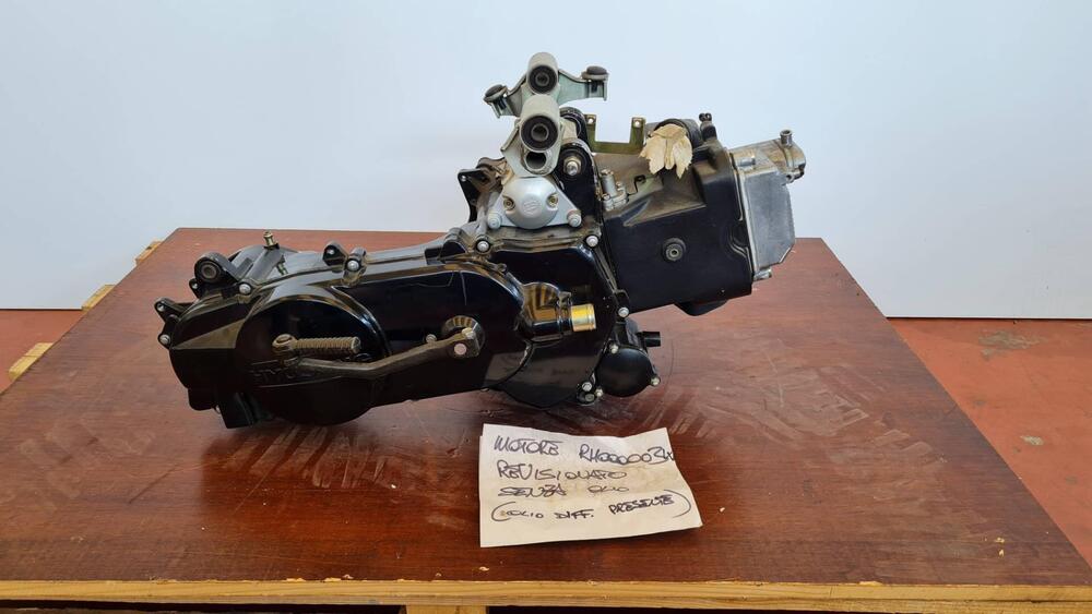 HYOSUNG GPS 125 MOTORE REVISIONATO (4)