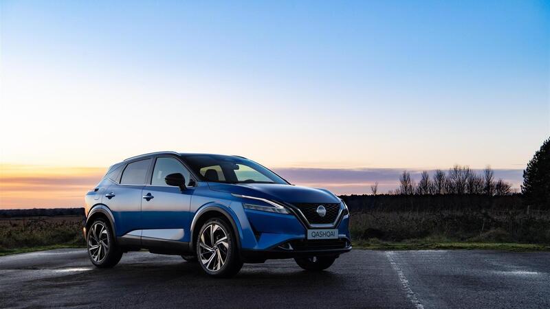 Il nuovo Nissan Qashqai affascina il Piemonte dalla torre medievale di Barbaresco, Con Errebi Auto