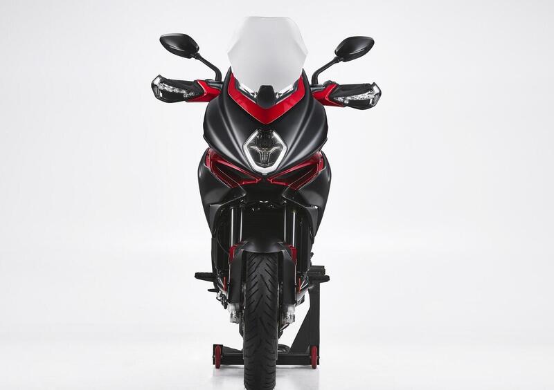 MV Agusta Turismo Veloce 800 Turismo Veloce 800 Lusso (2021 - 22) (2)