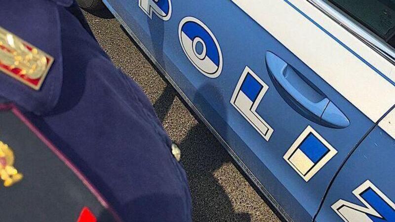 Bologna: ladri in fuga tentano di speronare la Polizia con una Mini