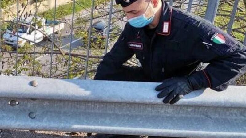 Brescia, identificati due tredicenni perch&eacute; lanciavano sassi da un cavalcavia: &ldquo;Ci annoiavamo&rdquo;