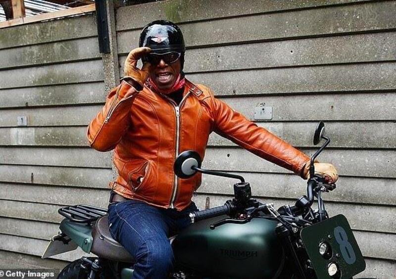 Ian Wright &quot;beccato&quot; in eccesso di velocit&agrave;. Sei mesi di sospensione e 1000 sterline di multa