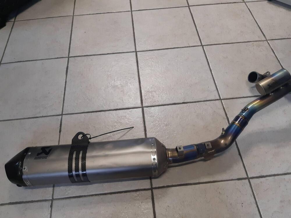 Scarico Akrapovic Husqvarna