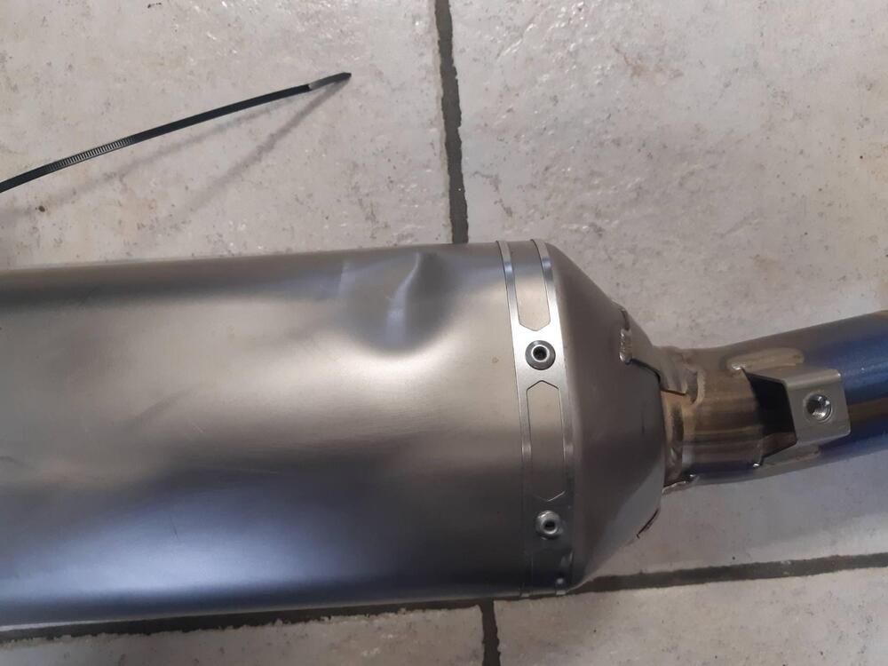 Scarico Akrapovic Husqvarna (3)