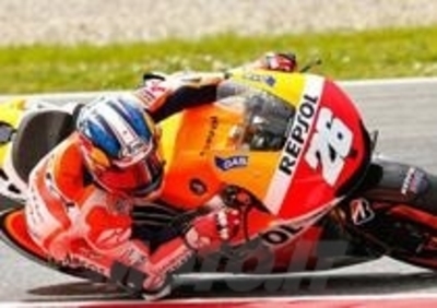 GP di Catalunya. Pedrosa conquista la pole position, Rossi solo settimo