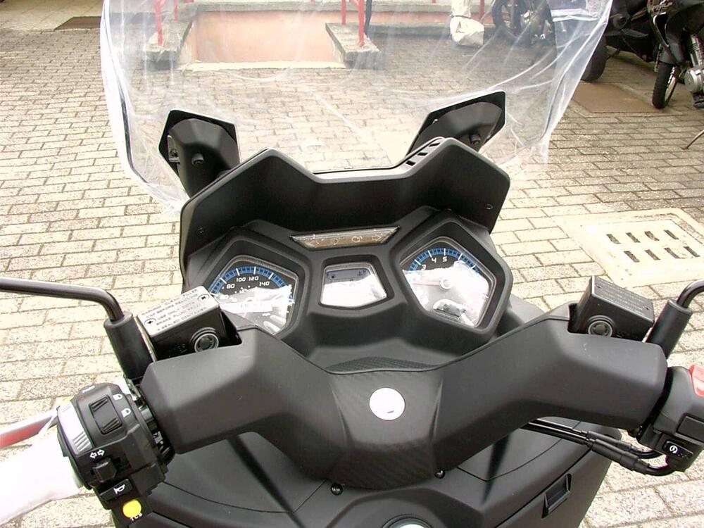 Sym Joymax 300 Z+ (2021 - 24) (6)