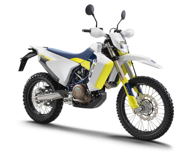 Husqvarna richiama le 701 Enduro LR MY 2020: linee di alimentazione del serbatoio anteriore