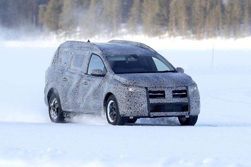 Dacia Logan MCV, le foto spia 