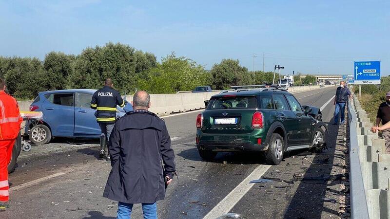 Fasano, auto contromano sulla Brindisi-Bari. Due morti e un ferito