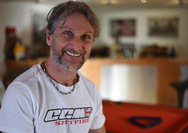L'intervista a Carl Fogarty: in questa MotoGP in cui il polso non conta pi&ugrave;, Valentino non deve dimostrare nulla