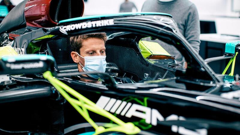 Formula 1: Romain Grosjean in pista con la Mercedes W10 al Paul Ricard