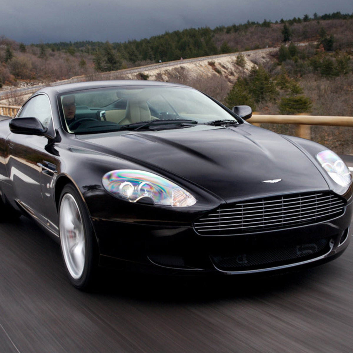 Aston Martin DB9 (2004-13)