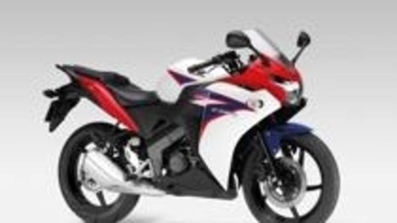 Honda CBR125R taglia il prezzo