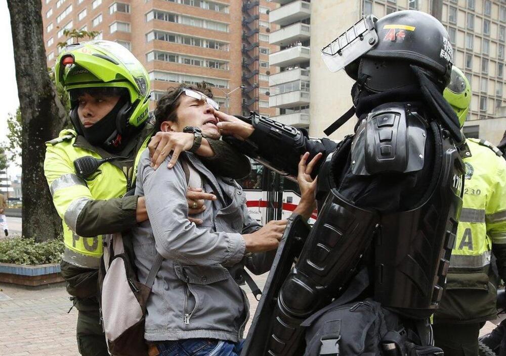 Cosa sta succedendo in Colombia? Dalle proteste contro la riforma fiscale alla violenza della polizia 