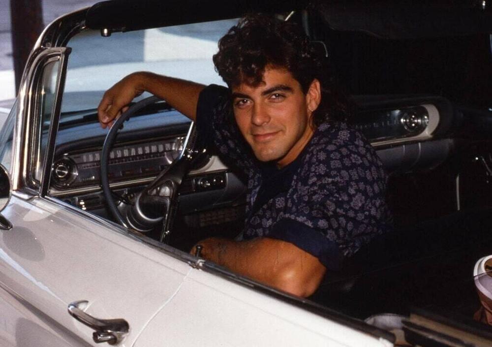 George Clooney: dalla Harley-Davidson all&#039;auto elettrica pi&ugrave; piccola al mondo